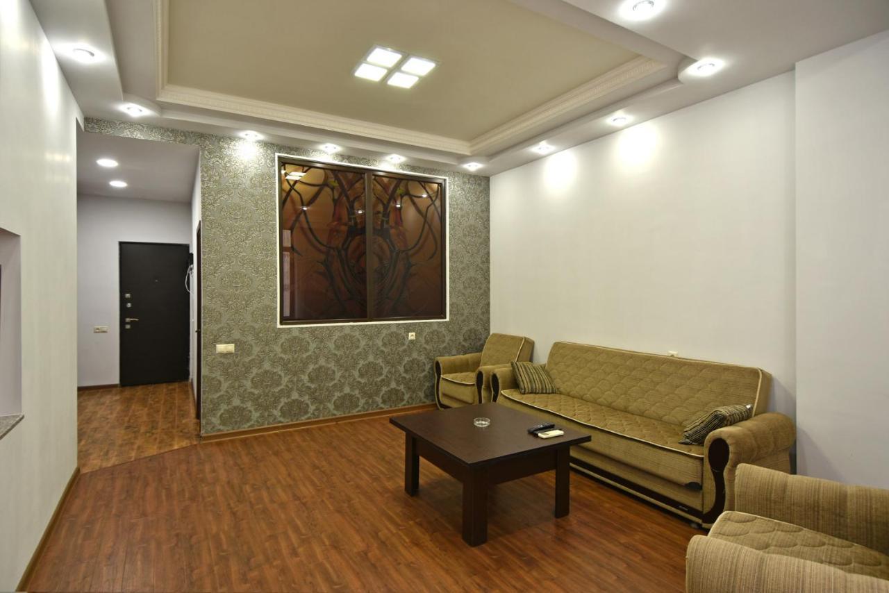 Rent Inn Yerevan On Arami Street 外观 照片