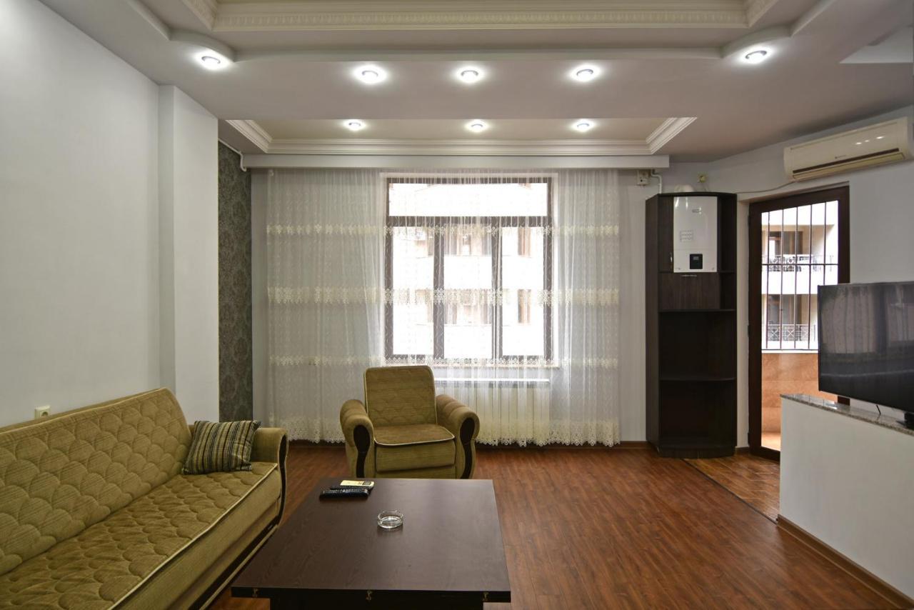 Rent Inn Yerevan On Arami Street 外观 照片