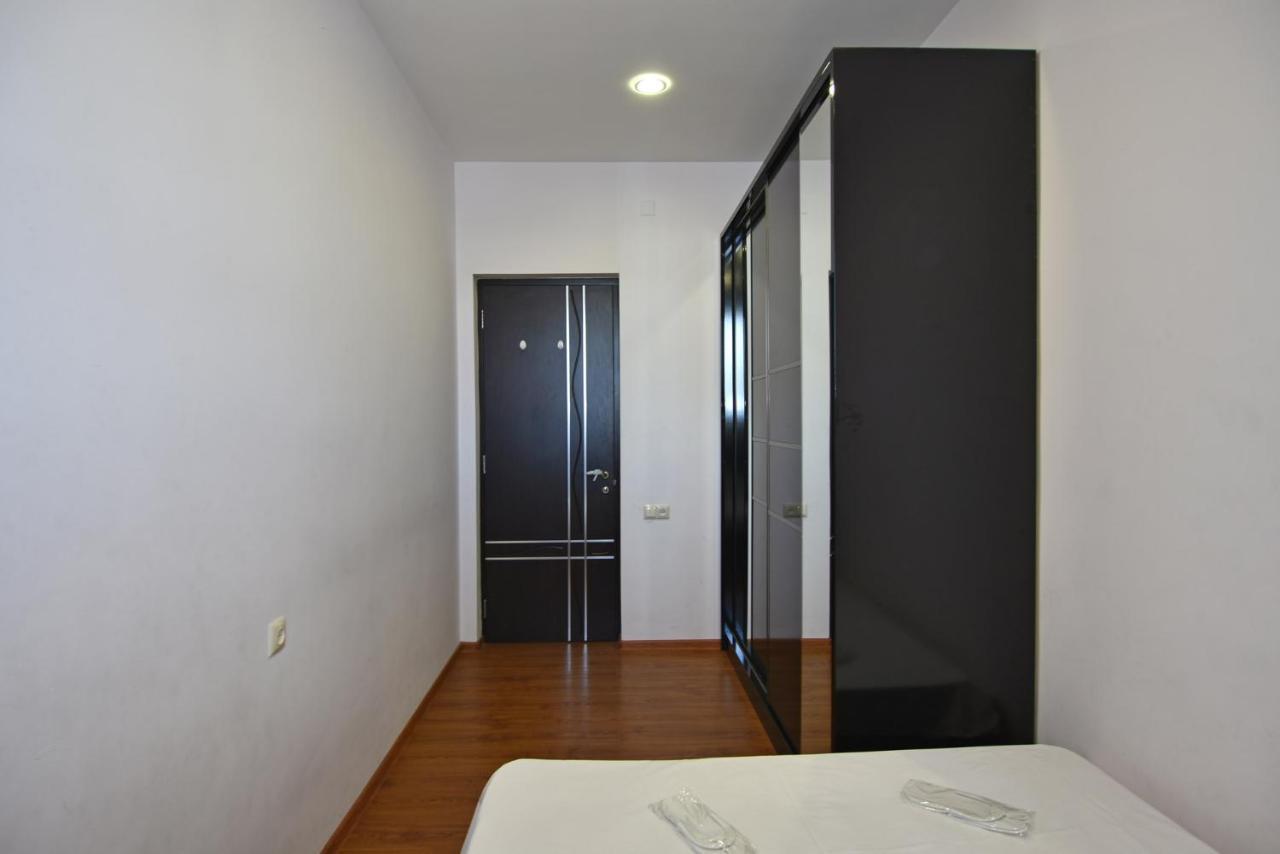 Rent Inn Yerevan On Arami Street 外观 照片