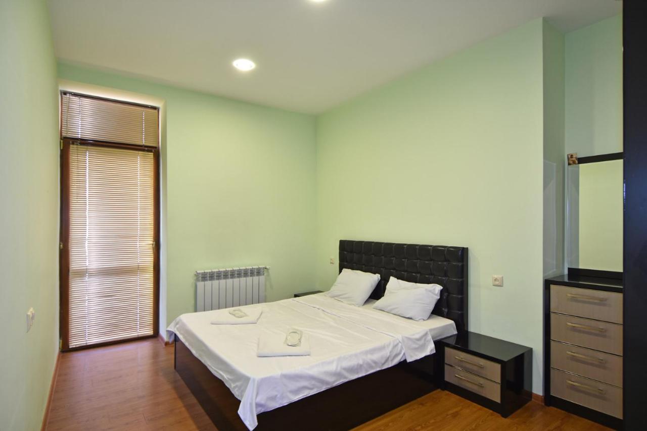 Rent Inn Yerevan On Arami Street 外观 照片