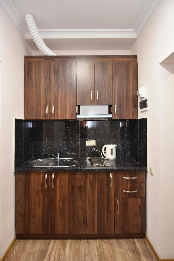 Rent Inn Yerevan On Arami Street 外观 照片