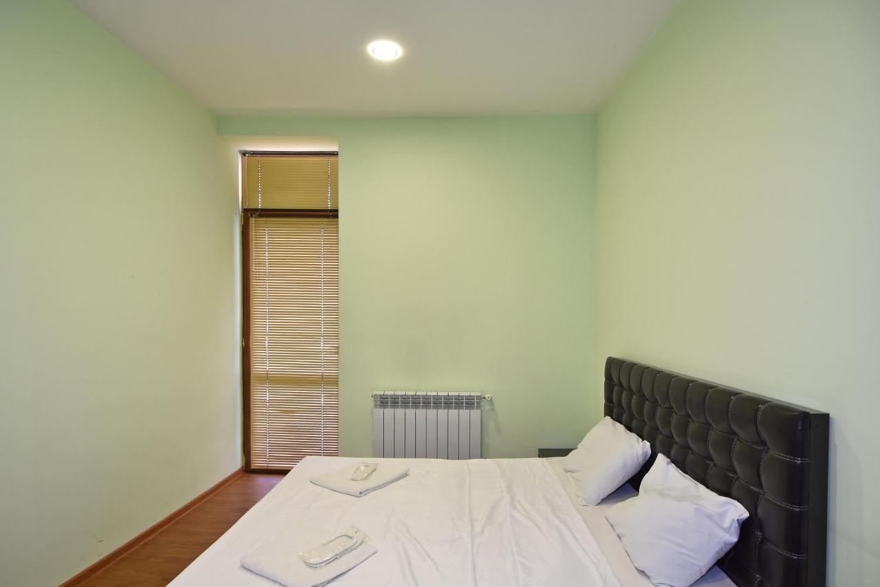 Rent Inn Yerevan On Arami Street 外观 照片